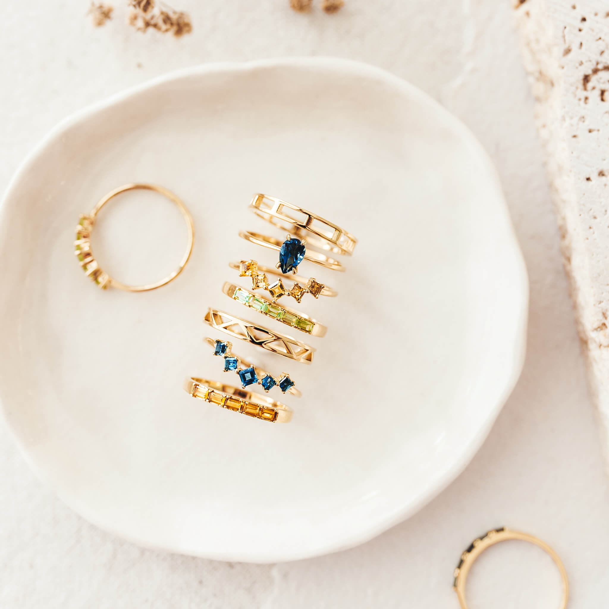 14K Gold Geometric Rectangle Cut-Out Statement Ring